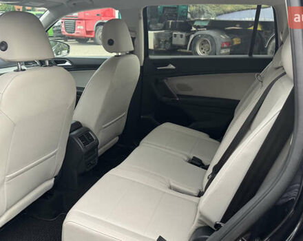 Чорний Фольксваген Тігуан, об'ємом двигуна 1.98 л та пробігом 62 тис. км за 17950 $, фото 35 на Automoto.ua