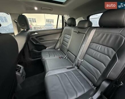 Черный Фольксваген Тигуан, объемом двигателя 2 л и пробегом 94 тыс. км за 17260 $, фото 25 на Automoto.ua