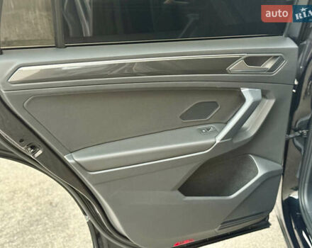 Черный Фольксваген Тигуан, объемом двигателя 1.97 л и пробегом 204 тыс. км за 26990 $, фото 25 на Automoto.ua