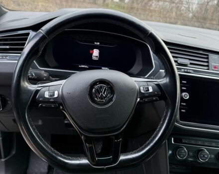 Черный Фольксваген Тигуан, объемом двигателя 2 л и пробегом 182 тыс. км за 27499 $, фото 7 на Automoto.ua