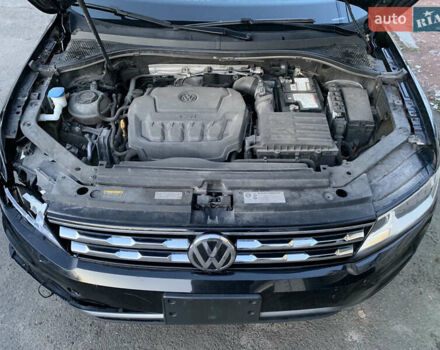 Черный Фольксваген Тигуан, объемом двигателя 2 л и пробегом 188 тыс. км за 12890 $, фото 80 на Automoto.ua