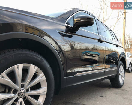 Черный Фольксваген Тигуан, объемом двигателя 2 л и пробегом 188 тыс. км за 12890 $, фото 49 на Automoto.ua
