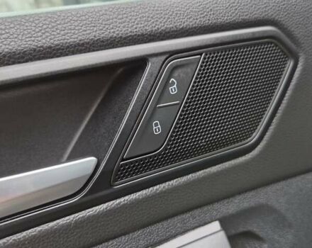 Черный Фольксваген Тигуан, объемом двигателя 1.98 л и пробегом 198 тыс. км за 21950 $, фото 48 на Automoto.ua