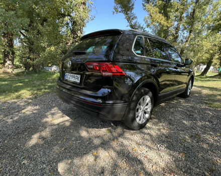 Чорний Фольксваген Тігуан, об'ємом двигуна 1.97 л та пробігом 244 тис. км за 21900 $, фото 3 на Automoto.ua