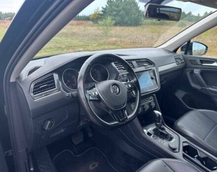 Чорний Фольксваген Тігуан, об'ємом двигуна 2 л та пробігом 71 тис. км за 7000 $, фото 8 на Automoto.ua