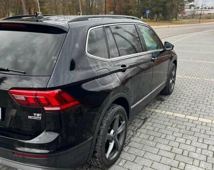 Черный Фольксваген Тигуан, объемом двигателя 1.98 л и пробегом 160 тыс. км за 18000 $, фото 1 на Automoto.ua