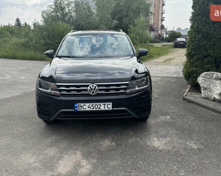 Чорний Фольксваген Тігуан, об'ємом двигуна 1.98 л та пробігом 62 тис. км за 17950 $, фото 1 на Automoto.ua