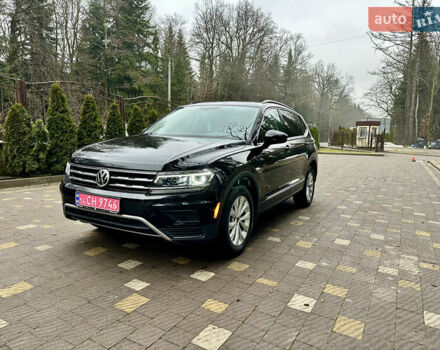Чорний Фольксваген Тігуан, об'ємом двигуна 2 л та пробігом 186 тис. км за 17300 $, фото 6 на Automoto.ua
