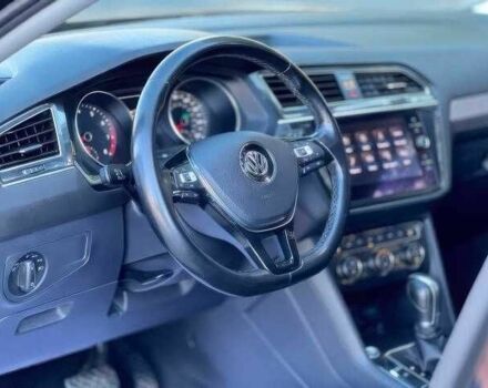 Черный Фольксваген Тигуан, объемом двигателя 2 л и пробегом 89 тыс. км за 11000 $, фото 8 на Automoto.ua