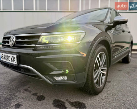 Черный Фольксваген Тигуан, объемом двигателя 1.97 л и пробегом 204 тыс. км за 26990 $, фото 6 на Automoto.ua