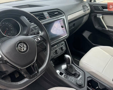 Чорний Фольксваген Тігуан, об'ємом двигуна 1.98 л та пробігом 62 тис. км за 17950 $, фото 21 на Automoto.ua