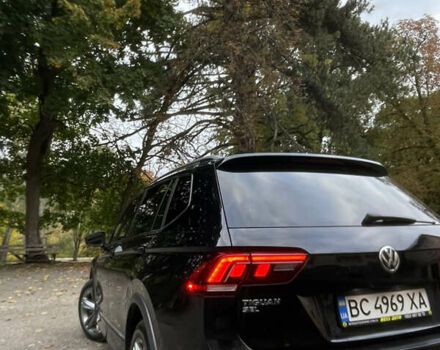 Чорний Фольксваген Тігуан, об'ємом двигуна 1.98 л та пробігом 105 тис. км за 20500 $, фото 5 на Automoto.ua