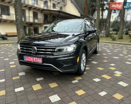Чорний Фольксваген Тігуан, об'ємом двигуна 2 л та пробігом 186 тис. км за 17300 $, фото 3 на Automoto.ua