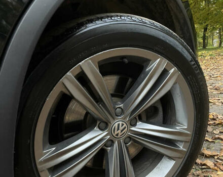 Чорний Фольксваген Тігуан, об'ємом двигуна 1.98 л та пробігом 105 тис. км за 20500 $, фото 11 на Automoto.ua