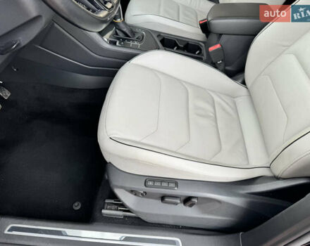 Черный Фольксваген Тигуан, объемом двигателя 1.98 л и пробегом 104 тыс. км за 19990 $, фото 22 на Automoto.ua