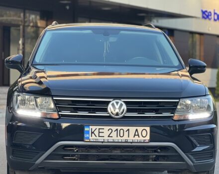 Чорний Фольксваген Тігуан, об'ємом двигуна 2 л та пробігом 123 тис. км за 18400 $, фото 1 на Automoto.ua