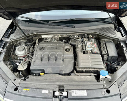 Черный Фольксваген Тигуан, объемом двигателя 1.97 л и пробегом 204 тыс. км за 26990 $, фото 5 на Automoto.ua