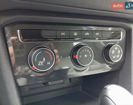 Черный Фольксваген Тигуан, объемом двигателя 2 л и пробегом 149 тыс. км за 16800 $, фото 47 на Automoto.ua