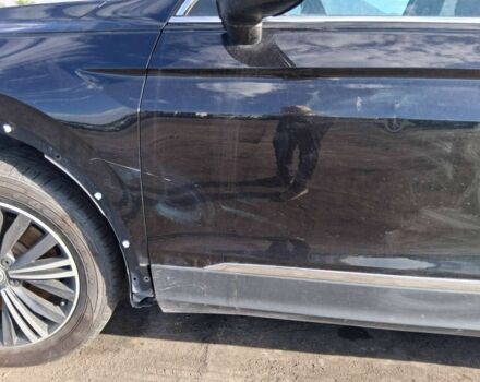 Черный Фольксваген Тигуан, объемом двигателя 2 л и пробегом 129 тыс. км за 13900 $, фото 10 на Automoto.ua