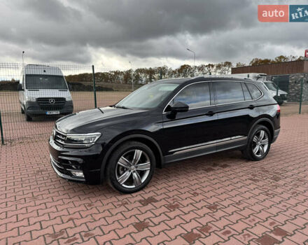 Черный Фольксваген Тигуан, объемом двигателя 1.98 л и пробегом 104 тыс. км за 19990 $, фото 4 на Automoto.ua