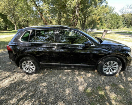 Чорний Фольксваген Тігуан, об'ємом двигуна 1.97 л та пробігом 244 тис. км за 21900 $, фото 2 на Automoto.ua