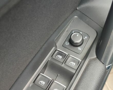 Чорний Фольксваген Тігуан, об'ємом двигуна 2 л та пробігом 260 тис. км за 24950 $, фото 13 на Automoto.ua