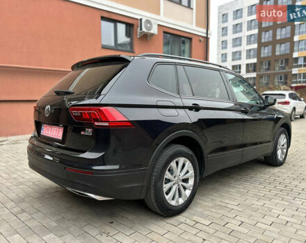 Черный Фольксваген Тигуан, объемом двигателя 2 л и пробегом 105 тыс. км за 16350 $, фото 9 на Automoto.ua