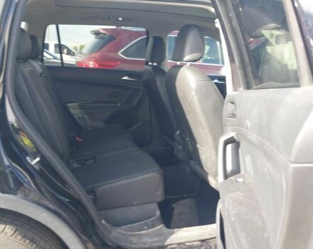 Черный Фольксваген Тигуан, объемом двигателя 2 л и пробегом 129 тыс. км за 13900 $, фото 17 на Automoto.ua