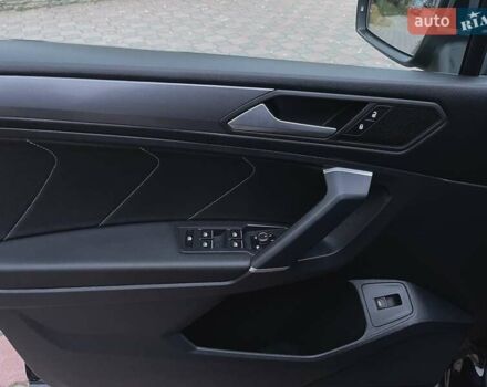 Черный Фольксваген Тигуан, объемом двигателя 1.98 л и пробегом 149 тыс. км за 29900 $, фото 8 на Automoto.ua