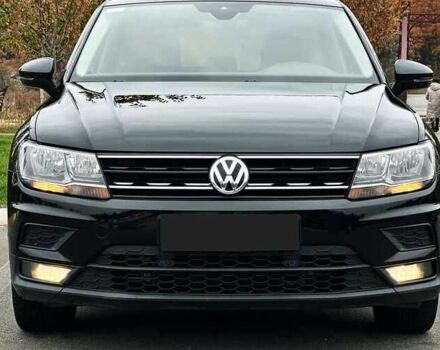 Чорний Фольксваген Тігуан, об'ємом двигуна 2 л та пробігом 150 тис. км за 23000 $, фото 1 на Automoto.ua