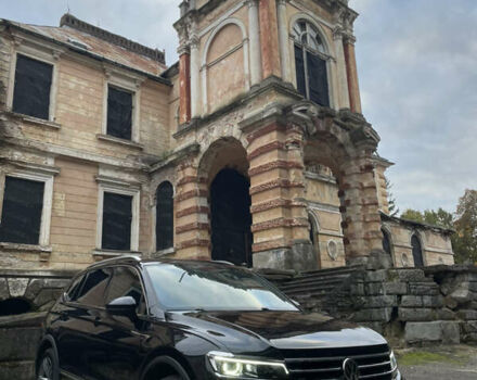 Чорний Фольксваген Тігуан, об'ємом двигуна 1.98 л та пробігом 105 тис. км за 20500 $, фото 2 на Automoto.ua