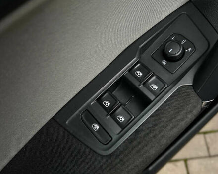 Черный Фольксваген Тигуан, объемом двигателя 2 л и пробегом 105 тыс. км за 16350 $, фото 32 на Automoto.ua