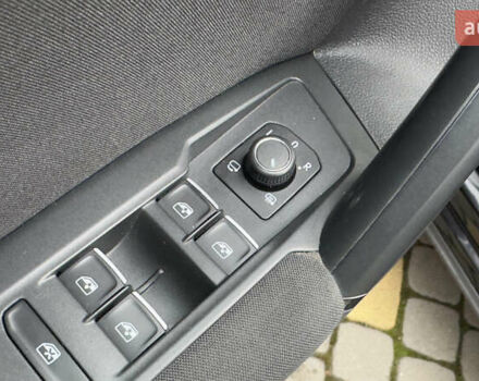 Чорний Фольксваген Тігуан, об'ємом двигуна 1.98 л та пробігом 258 тис. км за 23300 $, фото 52 на Automoto.ua