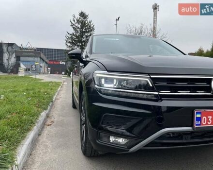 Чорний Фольксваген Тігуан, об'ємом двигуна 2 л та пробігом 124 тис. км за 19500 $, фото 110 на Automoto.ua