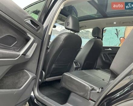 Чорний Фольксваген Тігуан, об'ємом двигуна 2 л та пробігом 124 тис. км за 19500 $, фото 46 на Automoto.ua