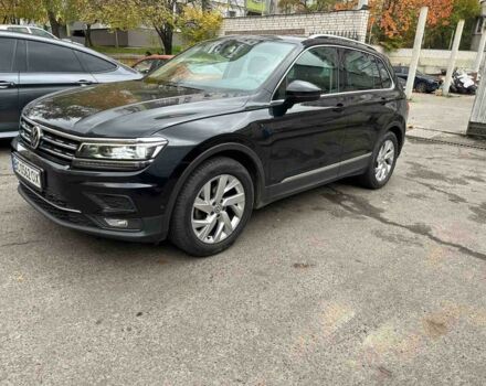 Черный Фольксваген Тигуан, объемом двигателя 2 л и пробегом 175 тыс. км за 23211 $, фото 2 на Automoto.ua