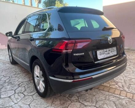 Черный Фольксваген Тигуан, объемом двигателя 2 л и пробегом 35 тыс. км за 17800 $, фото 3 на Automoto.ua