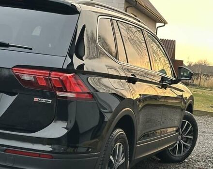 Чорний Фольксваген Тігуан, об'ємом двигуна 2 л та пробігом 200 тис. км за 15900 $, фото 8 на Automoto.ua