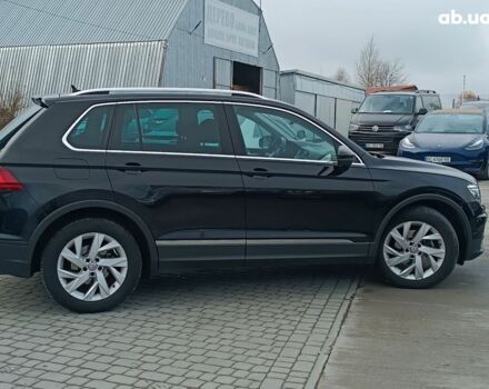 Черный Фольксваген Тигуан, объемом двигателя 2 л и пробегом 190 тыс. км за 23200 $, фото 9 на Automoto.ua