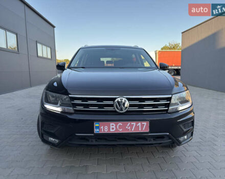 Черный Фольксваген Тигуан, объемом двигателя 2 л и пробегом 231 тыс. км за 16300 $, фото 38 на Automoto.ua