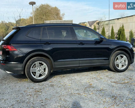 Черный Фольксваген Тигуан, объемом двигателя 2 л и пробегом 70 тыс. км за 16700 $, фото 9 на Automoto.ua
