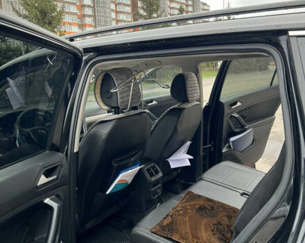 Черный Фольксваген Тигуан, объемом двигателя 2 л и пробегом 130 тыс. км за 18500 $, фото 16 на Automoto.ua