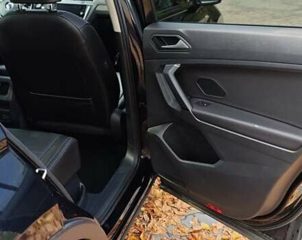 Чорний Фольксваген Тігуан, об'ємом двигуна 1.98 л та пробігом 314 тис. км за 15200 $, фото 36 на Automoto.ua