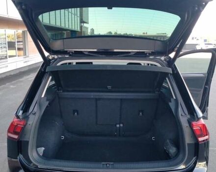 Чорний Фольксваген Тігуан, об'ємом двигуна 1.97 л та пробігом 197 тис. км за 23000 $, фото 10 на Automoto.ua