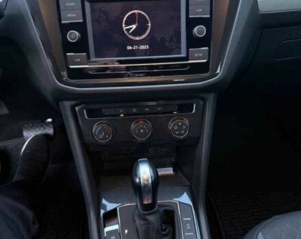 Черный Фольксваген Тигуан, объемом двигателя 2 л и пробегом 97 тыс. км за 4700 $, фото 8 на Automoto.ua