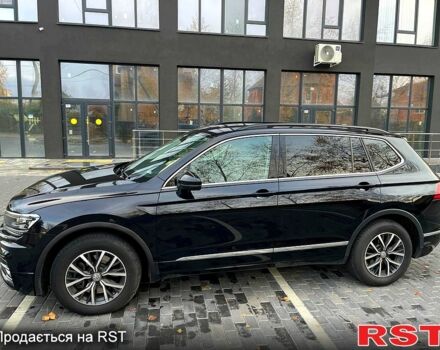 Черный Фольксваген Тигуан, объемом двигателя 2 л и пробегом 133 тыс. км за 22000 $, фото 4 на Automoto.ua