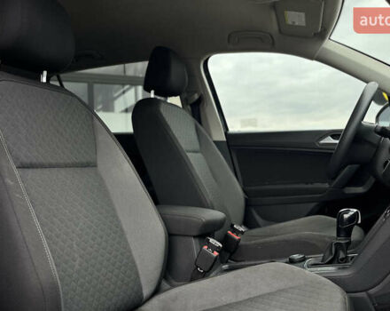 Черный Фольксваген Тигуан, объемом двигателя 1.98 л и пробегом 272 тыс. км за 16200 $, фото 14 на Automoto.ua