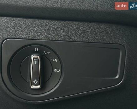 Чорний Фольксваген Тігуан, об'ємом двигуна 2 л та пробігом 200 тис. км за 15900 $, фото 30 на Automoto.ua