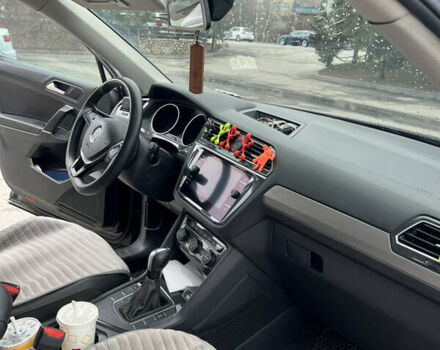 Черный Фольксваген Тигуан, объемом двигателя 2 л и пробегом 130 тыс. км за 18500 $, фото 10 на Automoto.ua