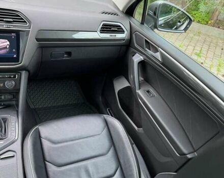 Чорний Фольксваген Тігуан, об'ємом двигуна 2 л та пробігом 223 тис. км за 27799 $, фото 20 на Automoto.ua